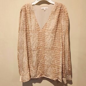 ❤️ ANNA CATE GIRAFFE PRINT FLOWY V NECK BLOUSE  / TOP, MEDIUM